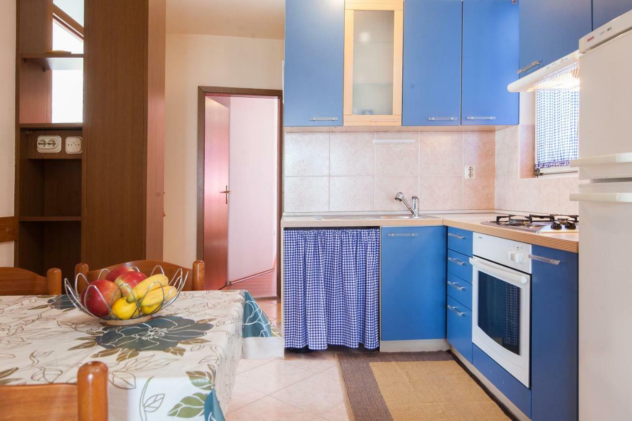 Apartmani Ivica Krzanic Podgora Exterior foto